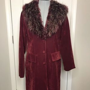 Maroon duster jacket with faux fur collar